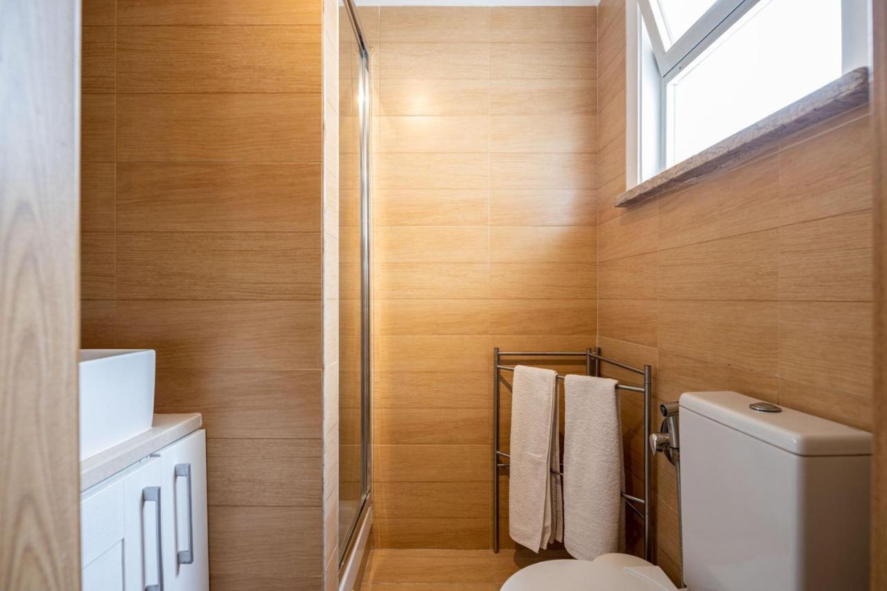 Lapa 3Bdr Duplex W/ Balcony By Lovelystay Lisbon Luaran gambar