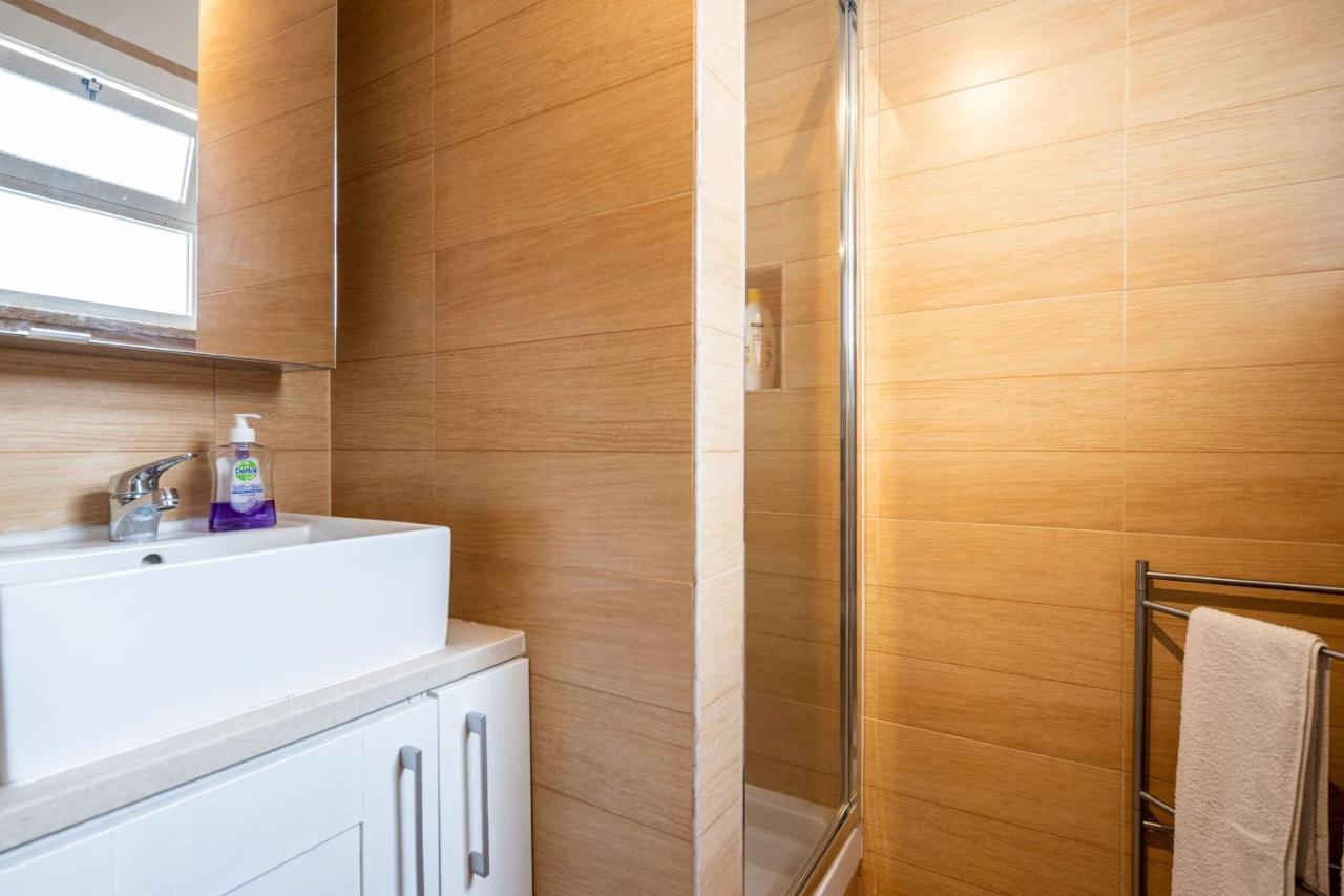 Lapa 3Bdr Duplex W/ Balcony By Lovelystay Lisbon Luaran gambar