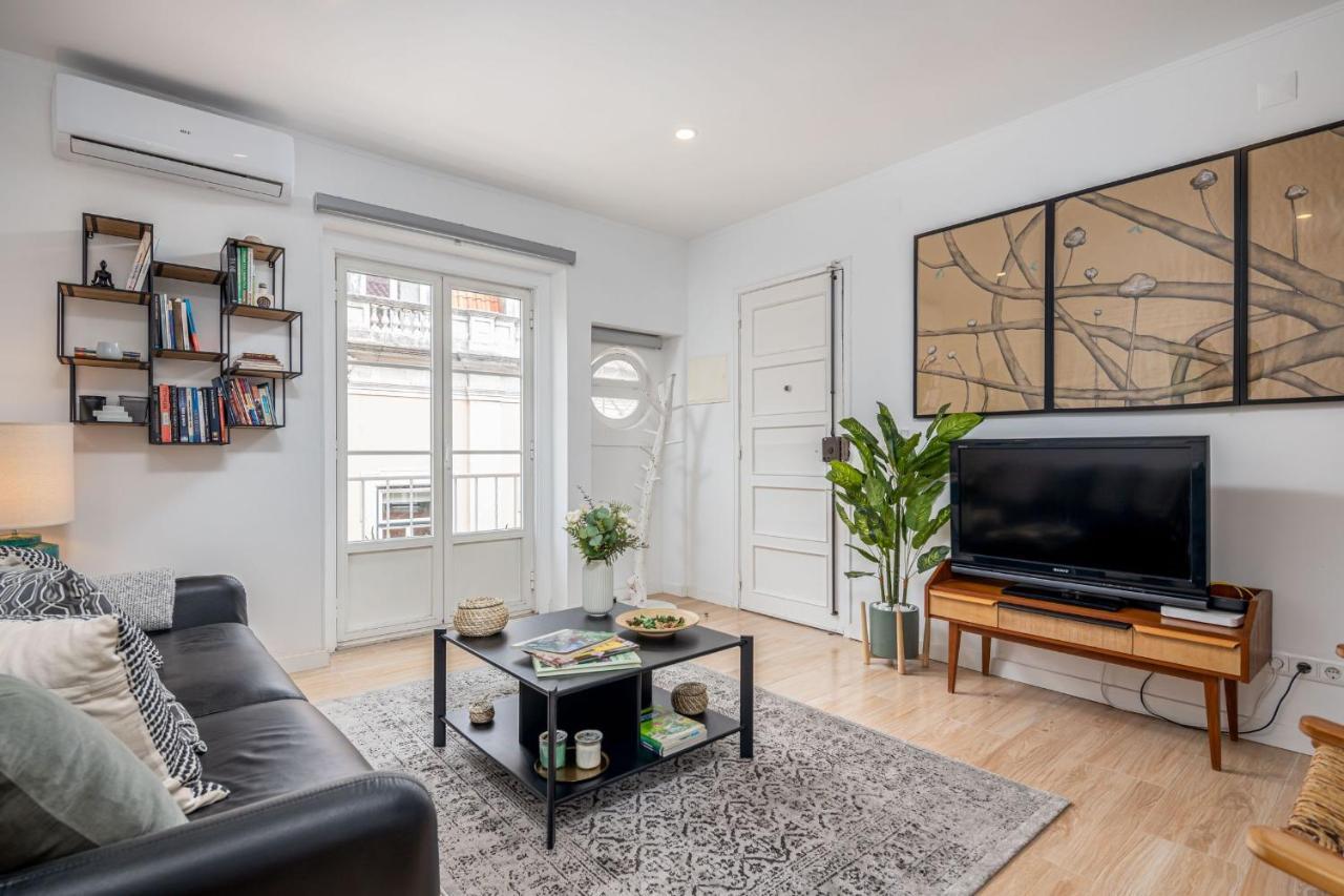 Lapa 3Bdr Duplex W/ Balcony By Lovelystay Lisbon Luaran gambar