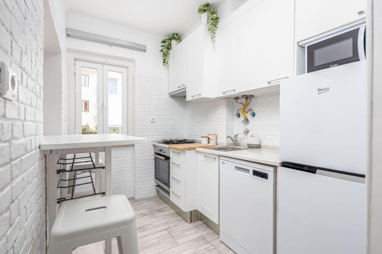 Lapa 3Bdr Duplex W/ Balcony By Lovelystay Lisbon Luaran gambar