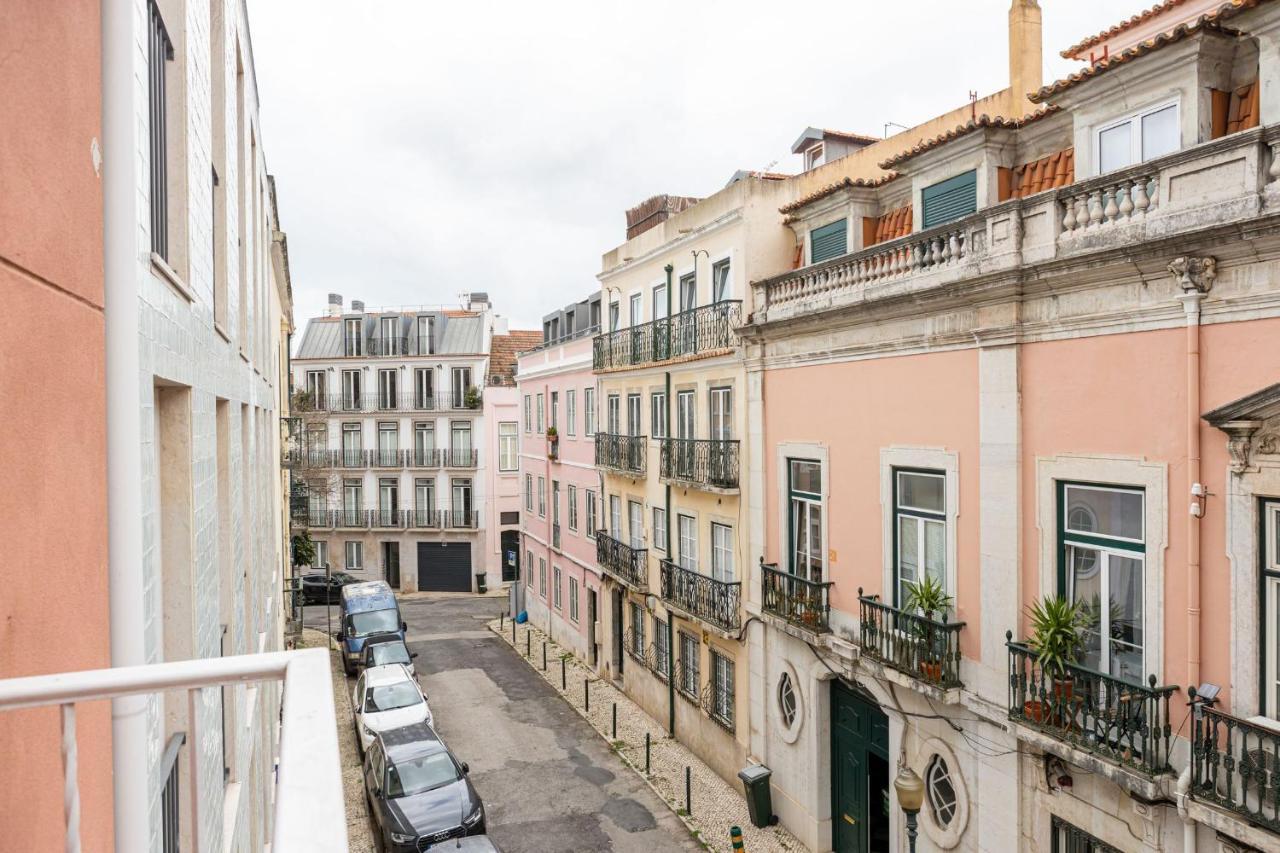 Lapa 3Bdr Duplex W/ Balcony By Lovelystay Lisbon Luaran gambar