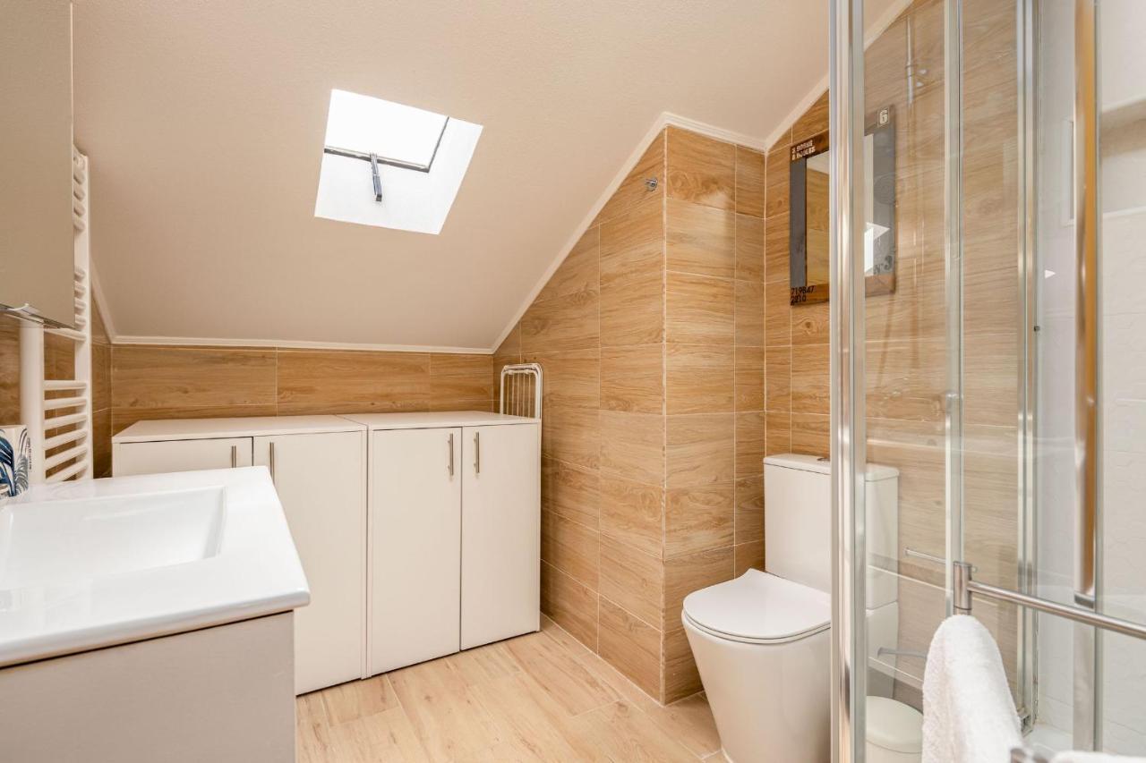 Lapa 3Bdr Duplex W/ Balcony By Lovelystay Lisbon Luaran gambar
